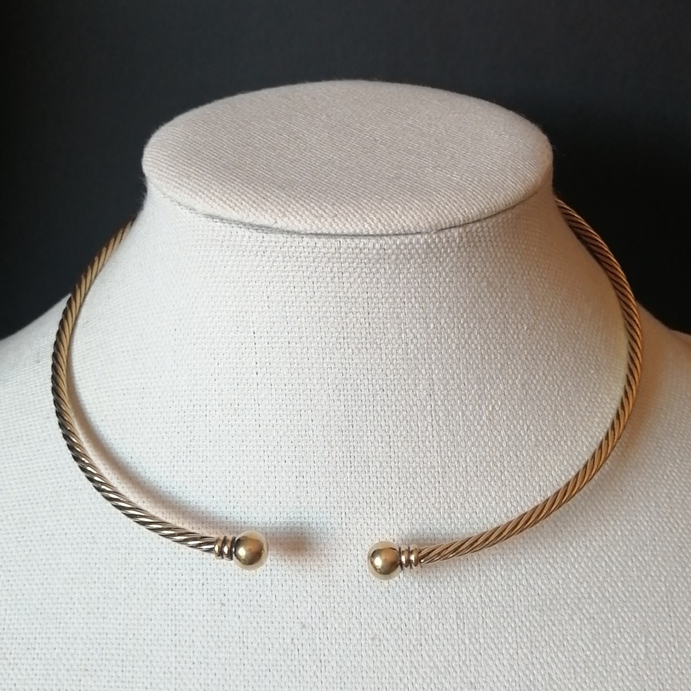 Vintage Goldtone Twisted Cable Torque Necklace Twist Cup Pendant